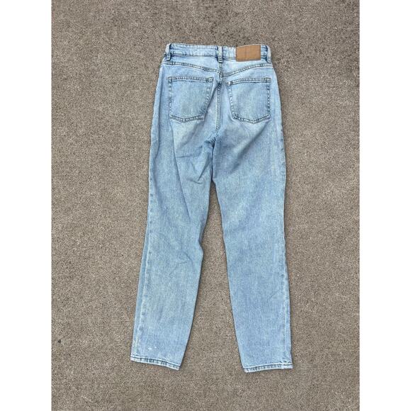 & Denim H&M Blue Light Wash Denim Ultra High Waist Button Fly Mom Jeans Size 2 - Picture 6 of 7